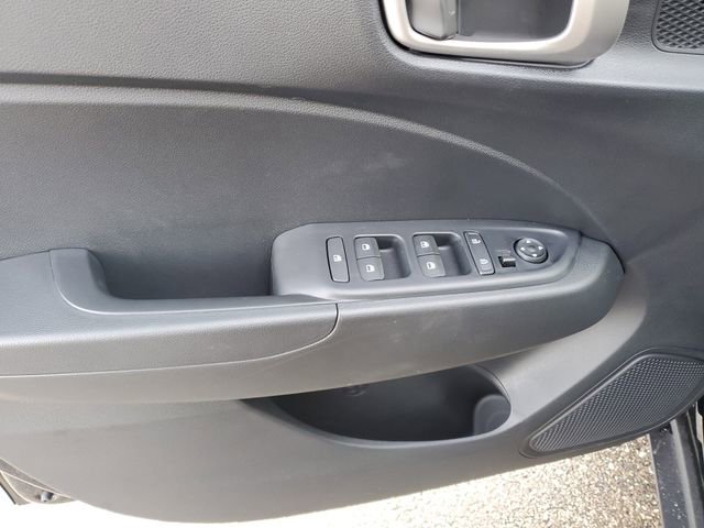 New 2026 Hyundai Venue SE image 17