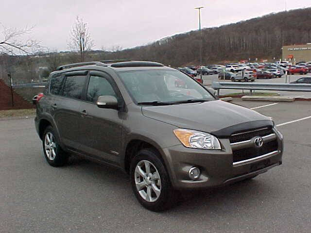 Used 2011 Toyota RAV4 Limited w/ Limited Extra Value Pkg AWD/4WD image 2