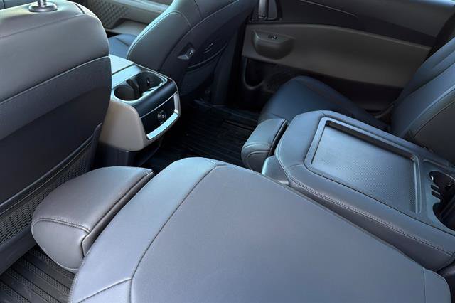 New 2026 Kia Carnival LXS FWD image 13