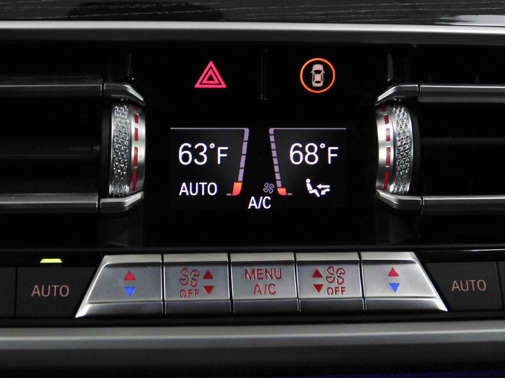 Used 2022 BMW X7 xDrive40i AWD/4WD image 49