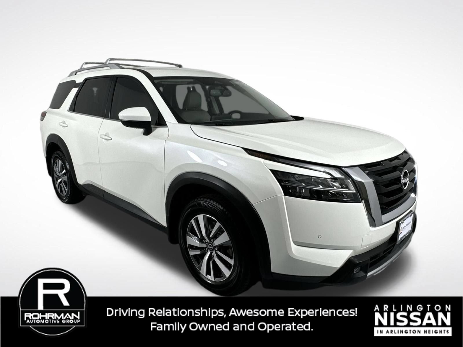 Used 2022 Nissan Pathfinder SL AWD/4WD image 3