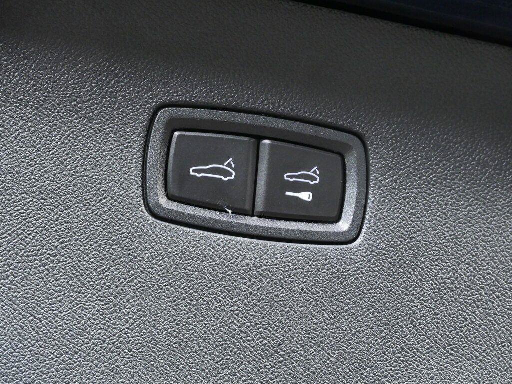 Certified 2024 Porsche Cayenne Turbo GT AWD/4WD image 32