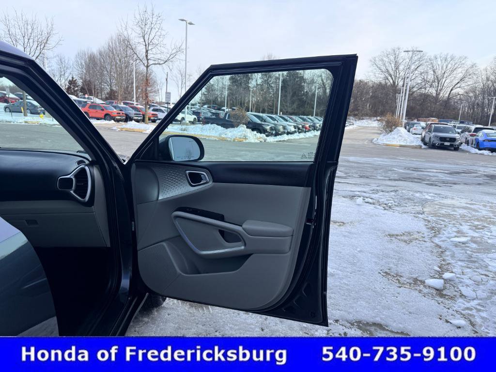 Used 2021 Kia Soul LX image 19