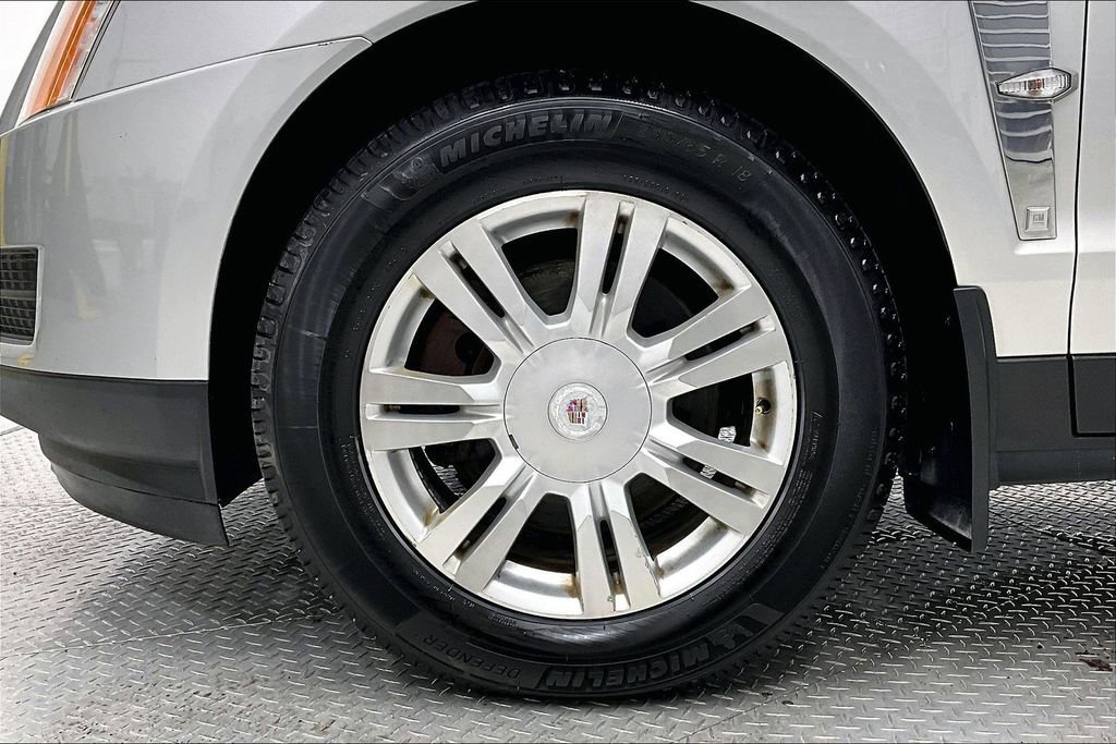 Used 2011 Cadillac SRX Luxury image 8