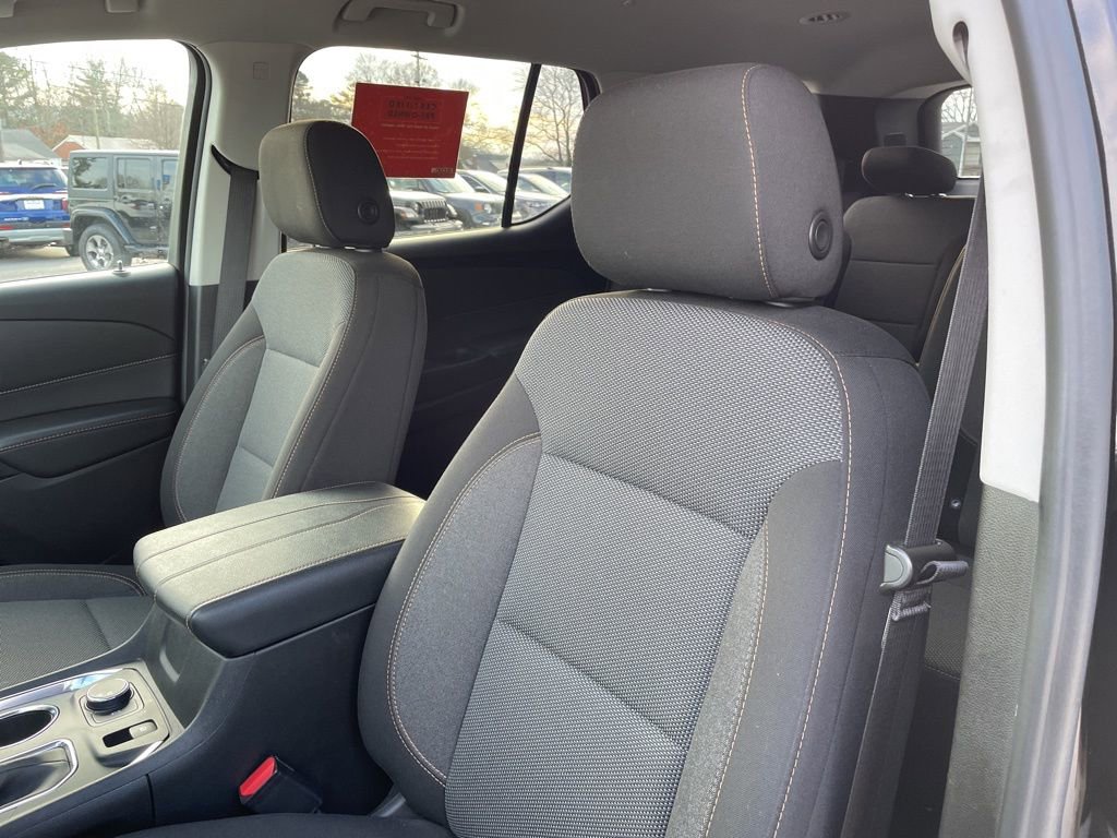Used 2021 Chevrolet Traverse LT image 7