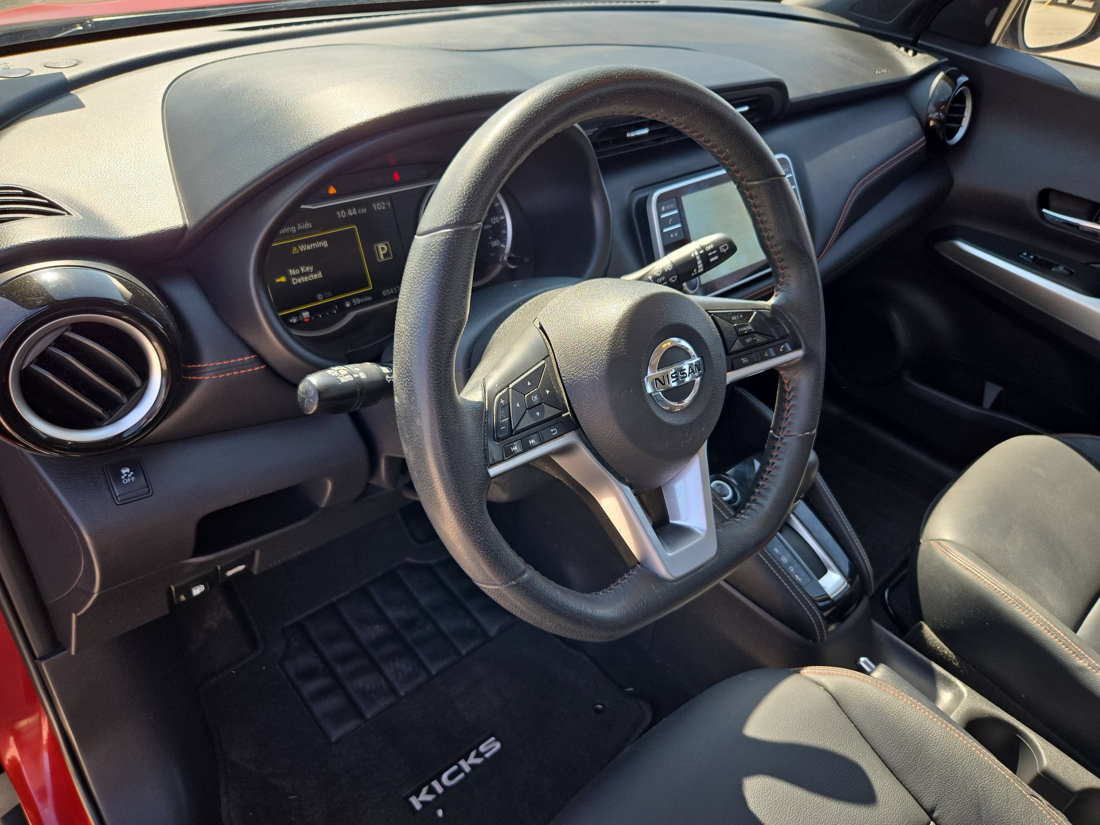 Used 2019 Nissan Kicks SR w/ SR Premium Package FWD image 10