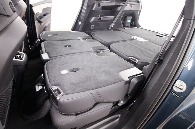 Used 2025 Volvo XC90 B6 Plus w/ Protection Package Premier AWD/4WD image 32