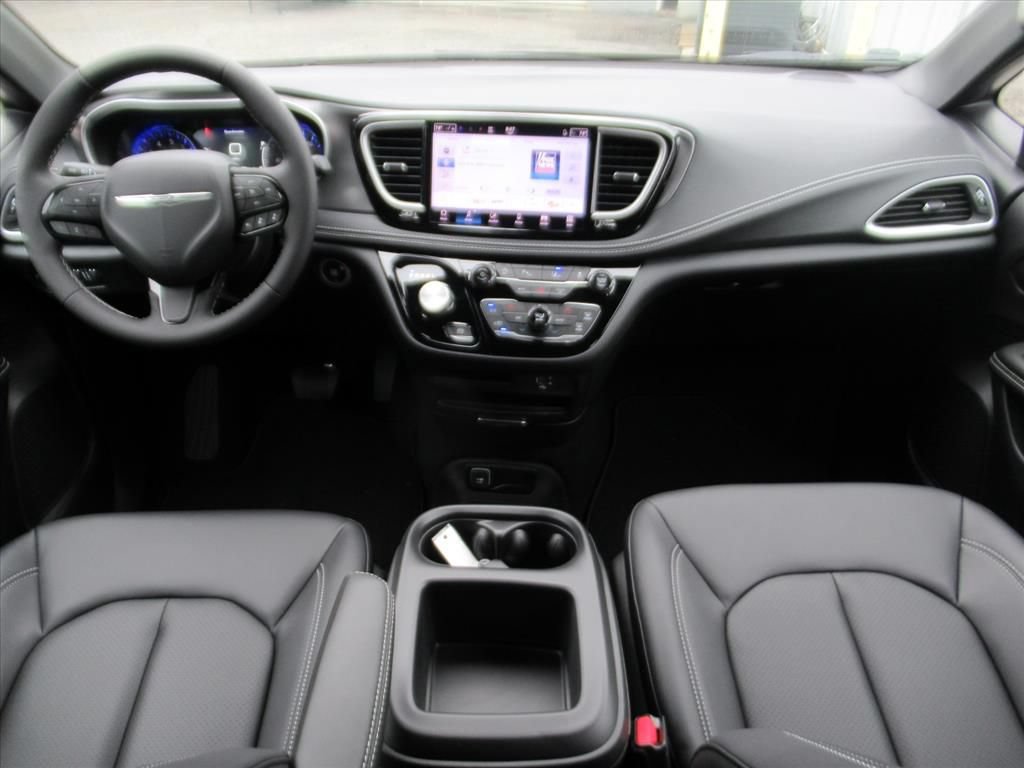 New 2026 Chrysler Pacifica Select w/ S Appearance Package FWD image 12