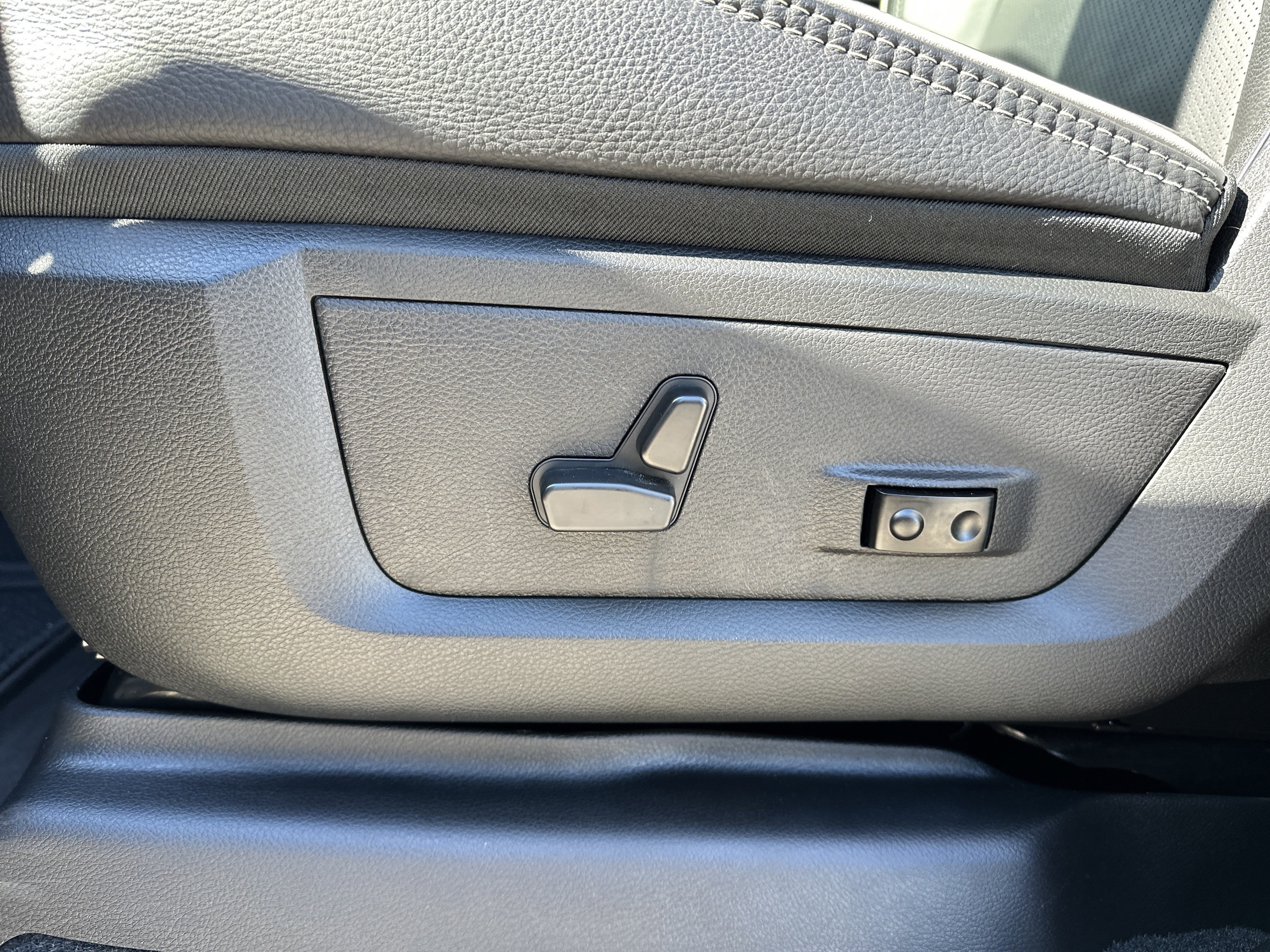 Used 2025 RAM 2500 Limited image 10