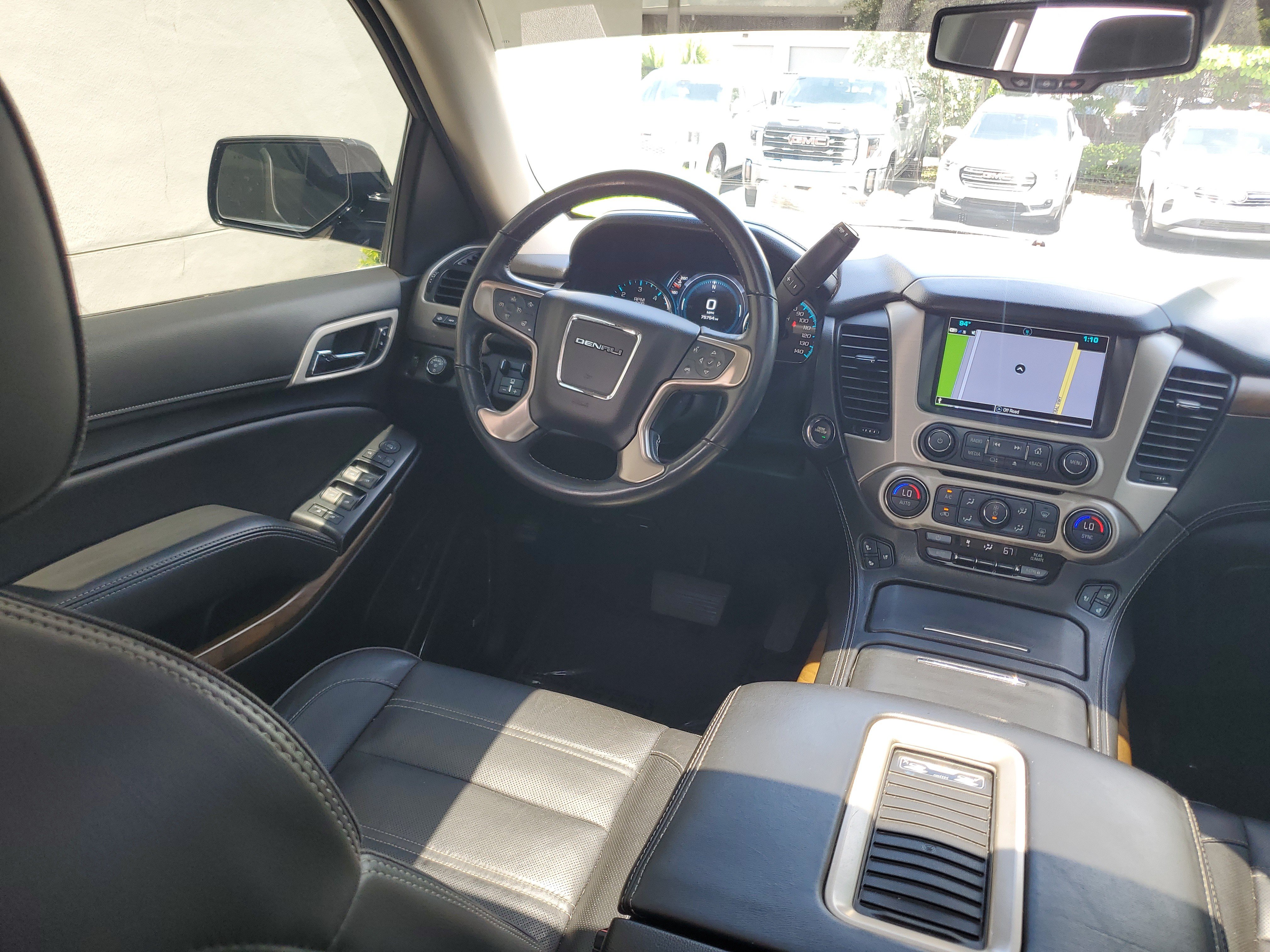 Used 2019 GMC Yukon XL Denali AWD/4WD image 14
