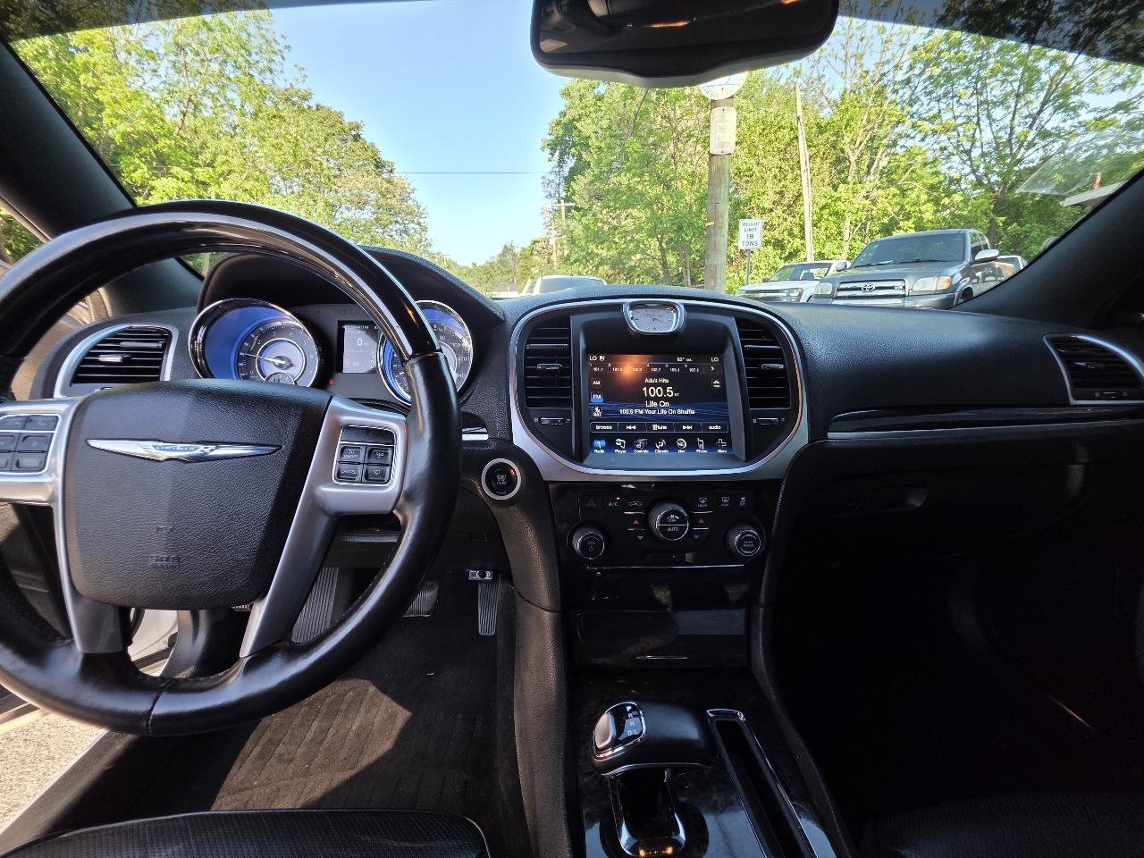 Used 2014 Chrysler 300 C AWD/4WD image 14