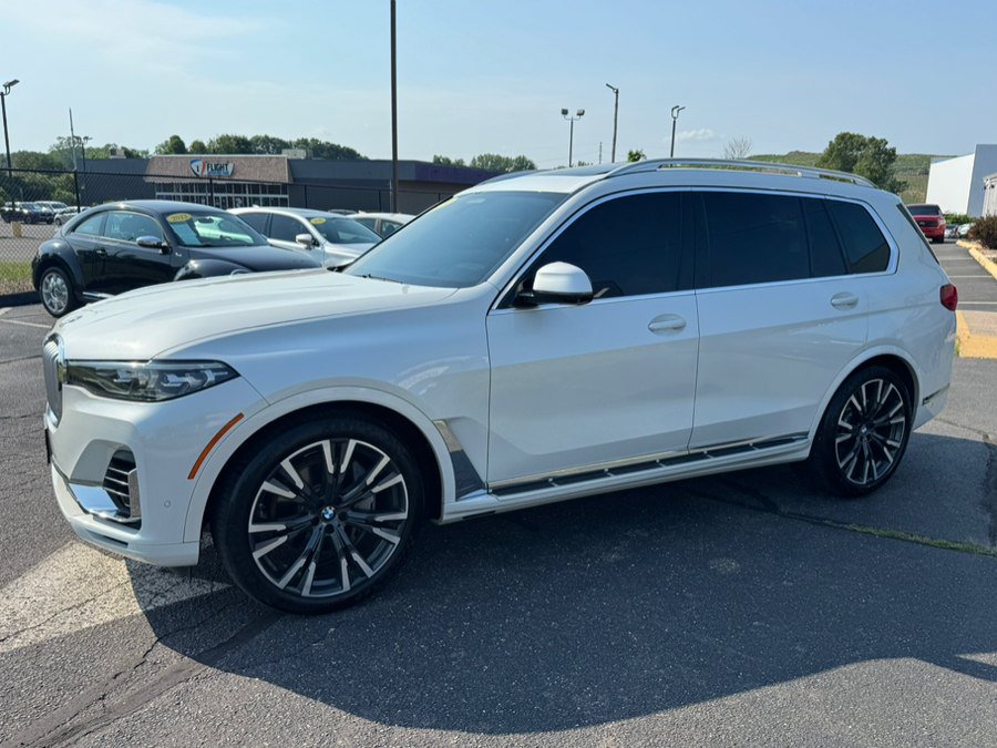Used 2019 BMW X7 xDrive40i w/ Premium Package AWD/4WD image 17