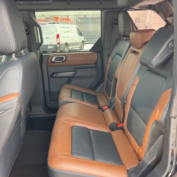 Used 2024 Ford Bronco Outer Banks image 14