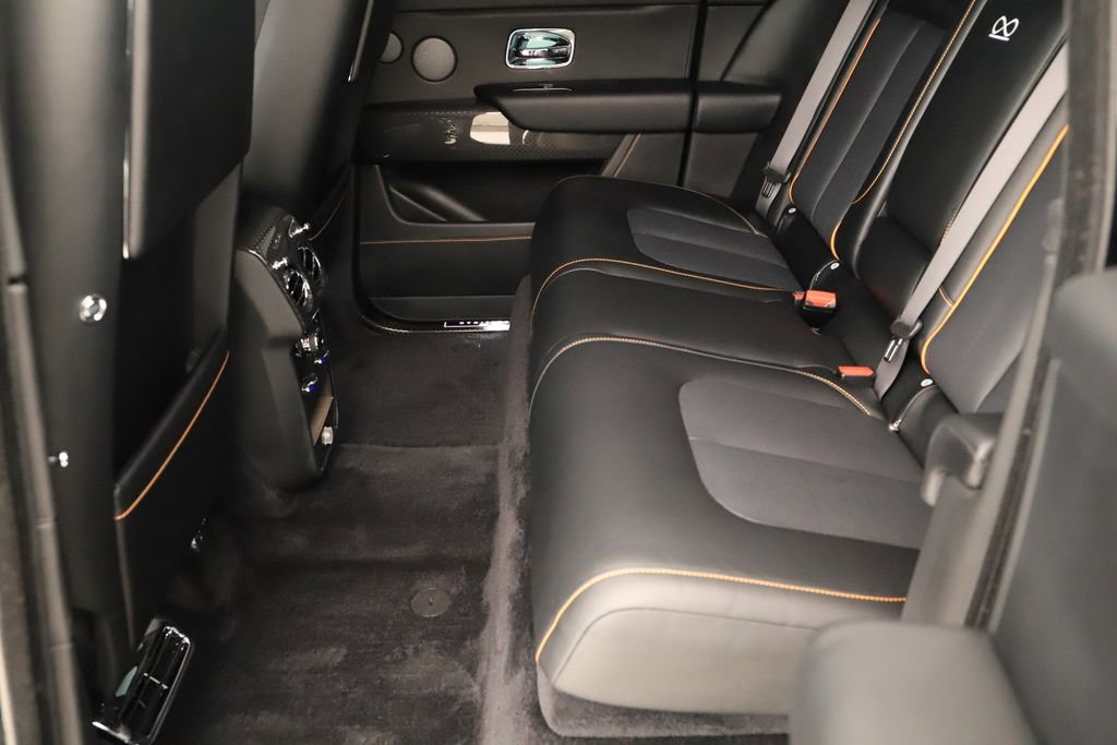 Used 2025 Rolls-Royce Cullinan Black Badge image 33