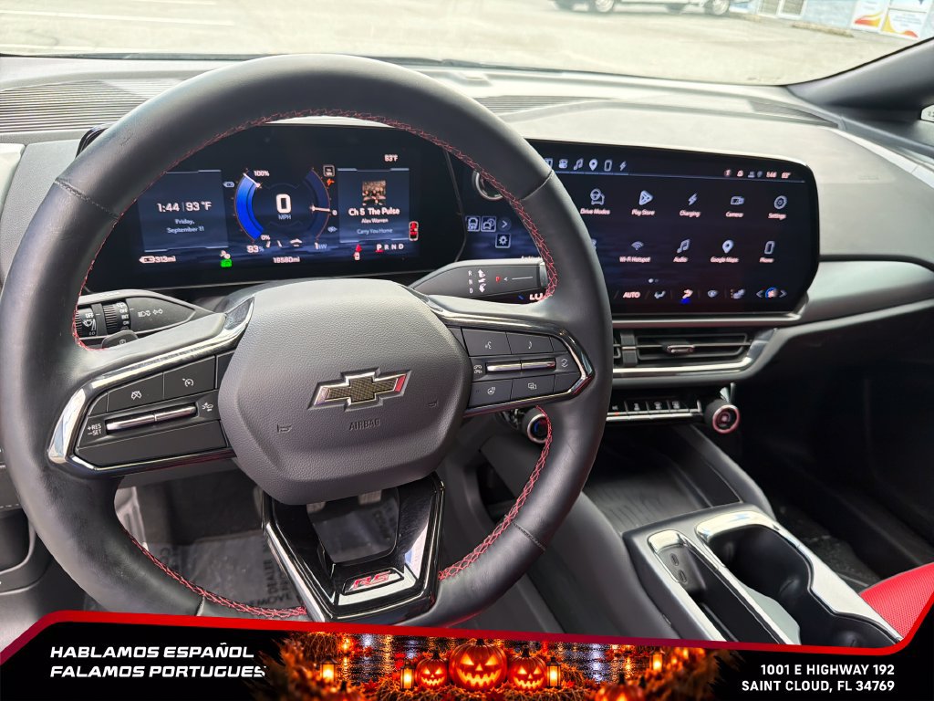 Certified 2024 Chevrolet Equinox EV RS FWD image 19