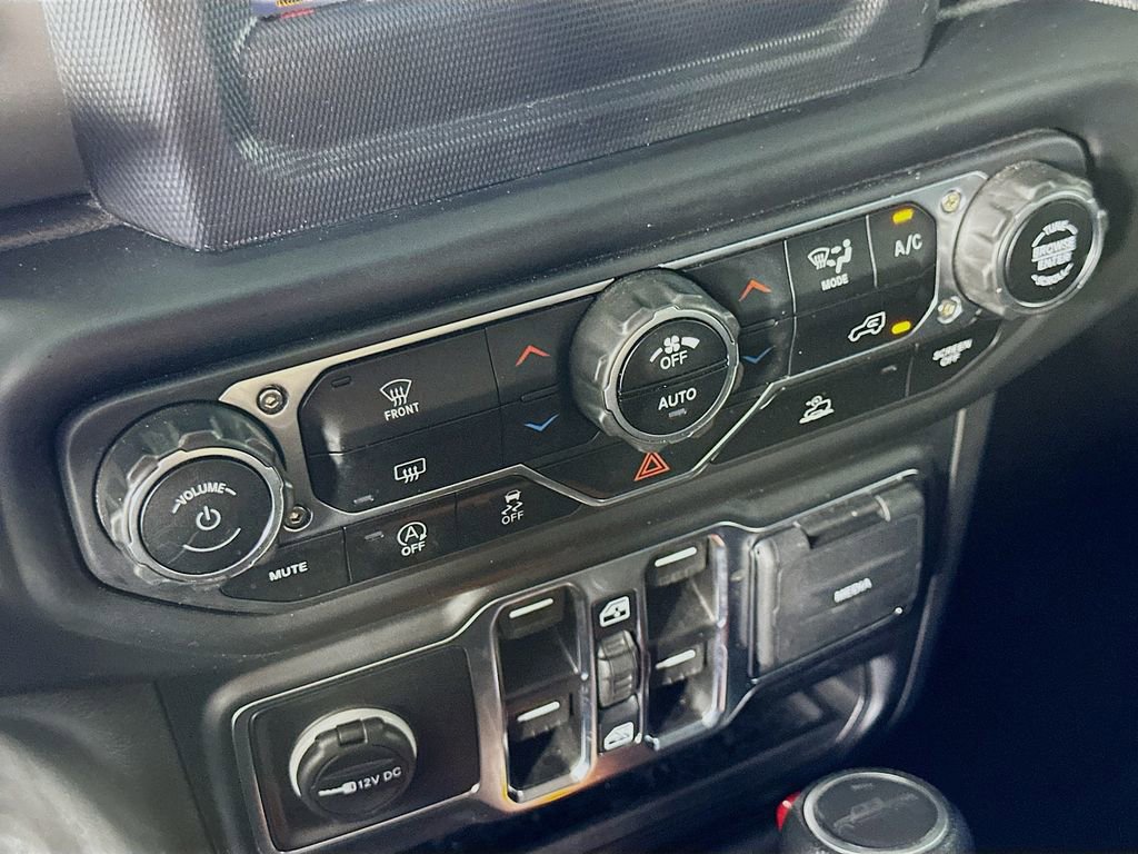 Used 2022 Jeep Gladiator Willys image 25