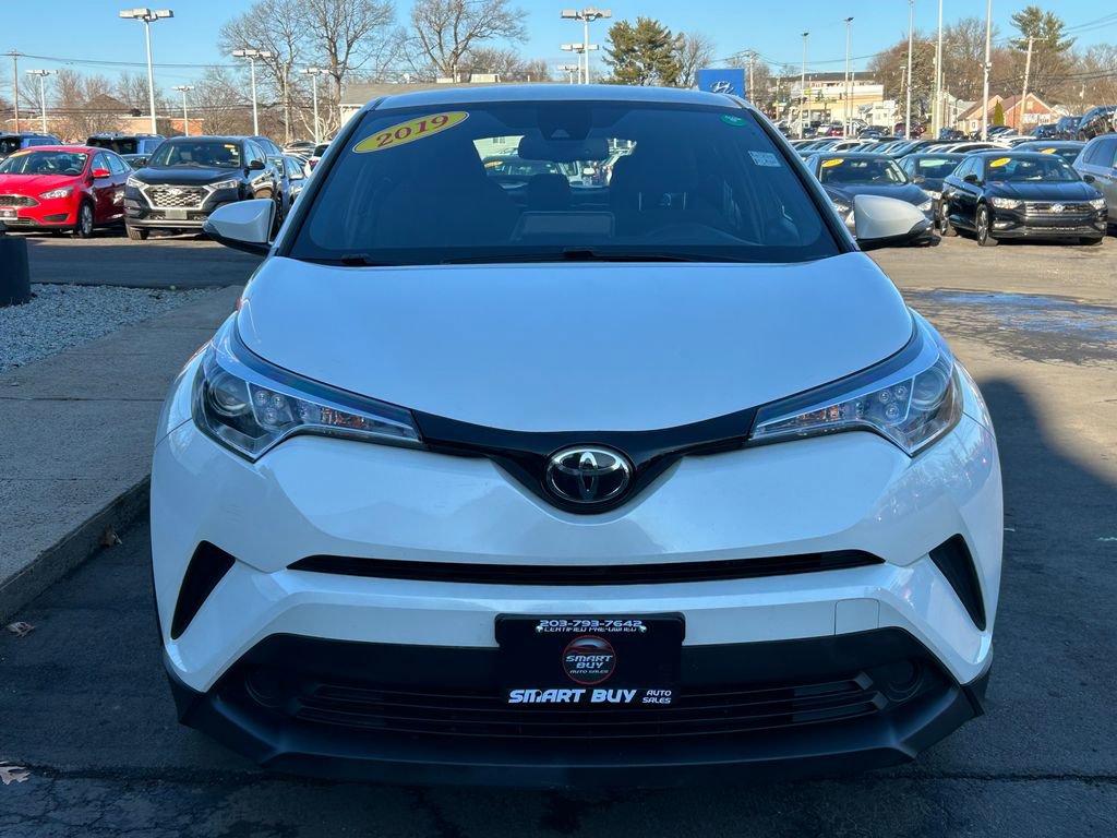 Used 2019 Toyota C-HR LE image 3