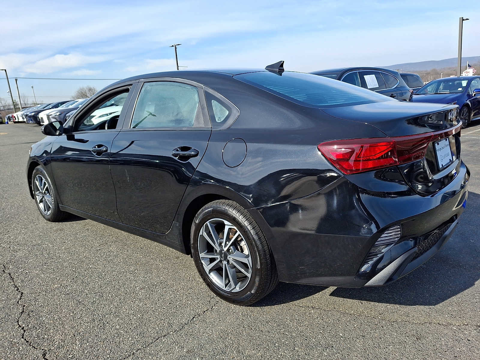 Used 2023 Kia Forte LXS w/ LXS Technology Package image 6