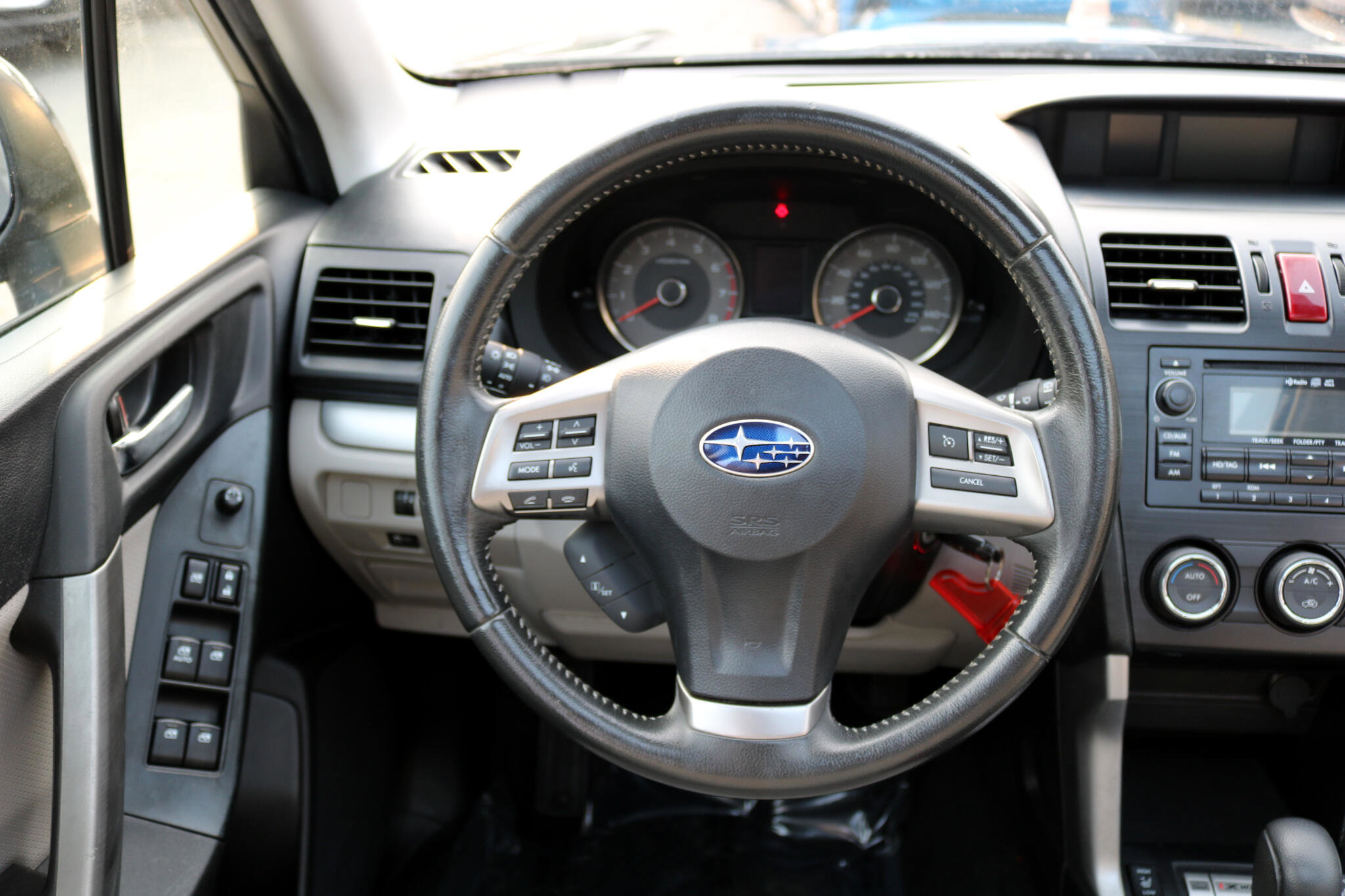 Used 2014 Subaru Forester 2.5i Limited image 29