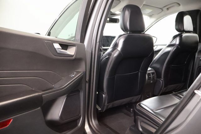 Used 2025 Ford Escape Platinum AWD/4WD image 26