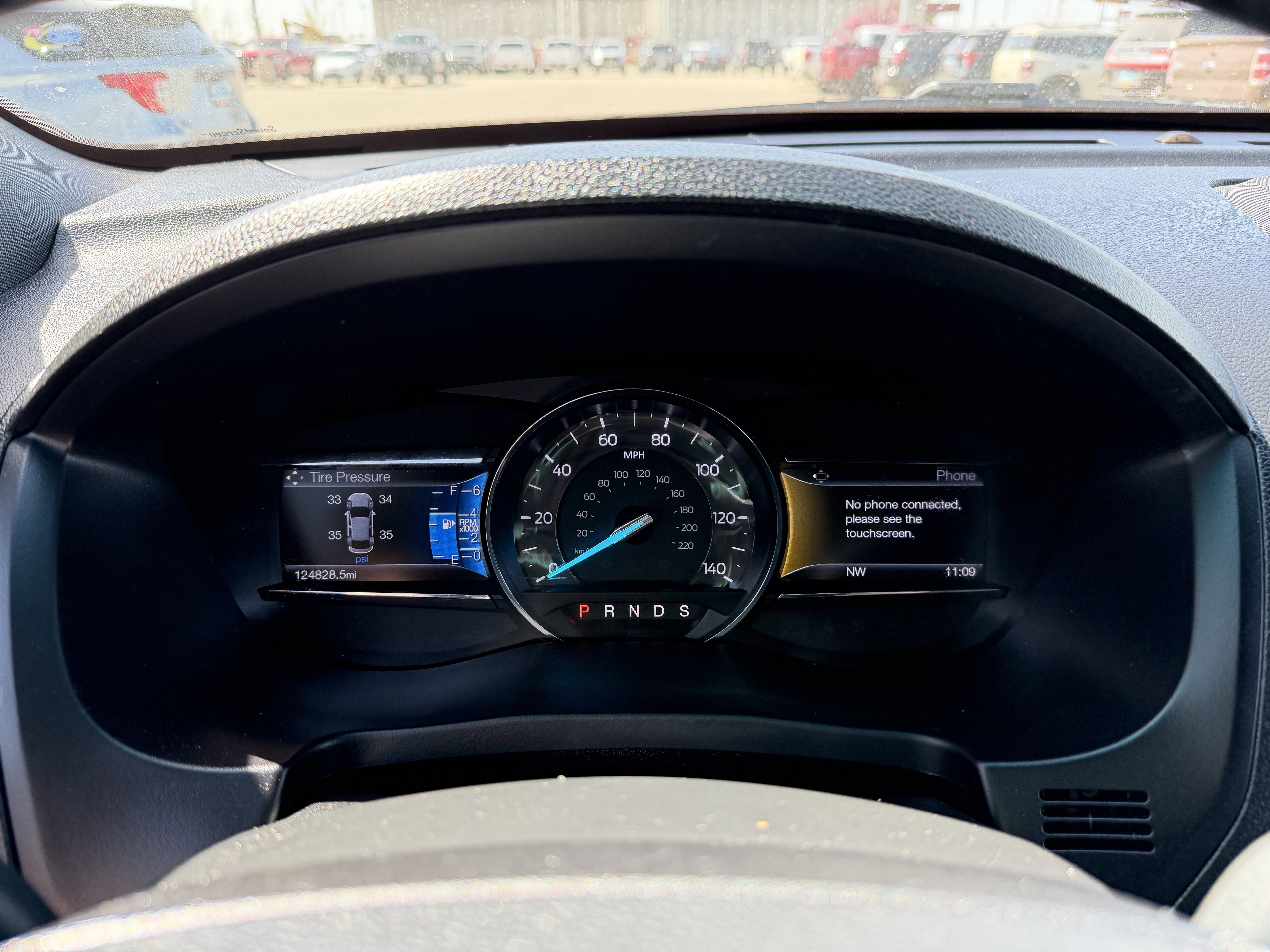 Used 2017 Ford Explorer XLT w/ Equipment Group 202A AWD/4WD image 15
