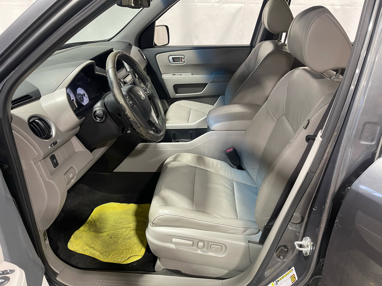 Used 2011 Honda Pilot EX-L image 25