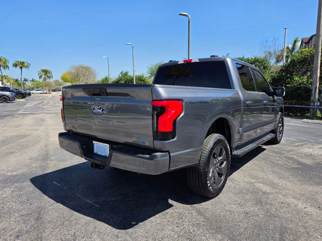 Used 2025 Ford F150 Lightning Flash AWD/4WD image 5