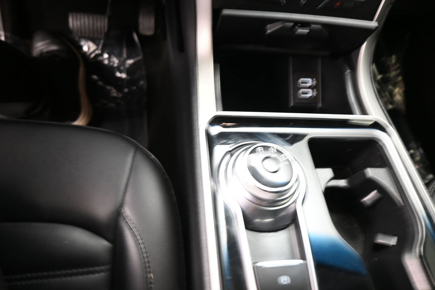 Used 2020 Ford Edge SEL w/ Convenience Package FWD image 14