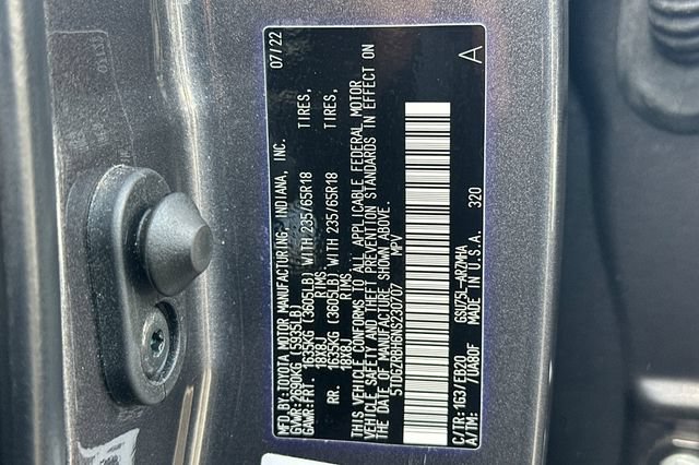 Certified 2022 Toyota Highlander XLE AWD/4WD image 36
