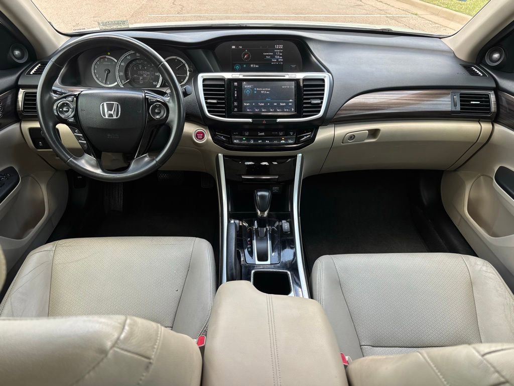 Used 2017 Honda Accord EX-L image 8