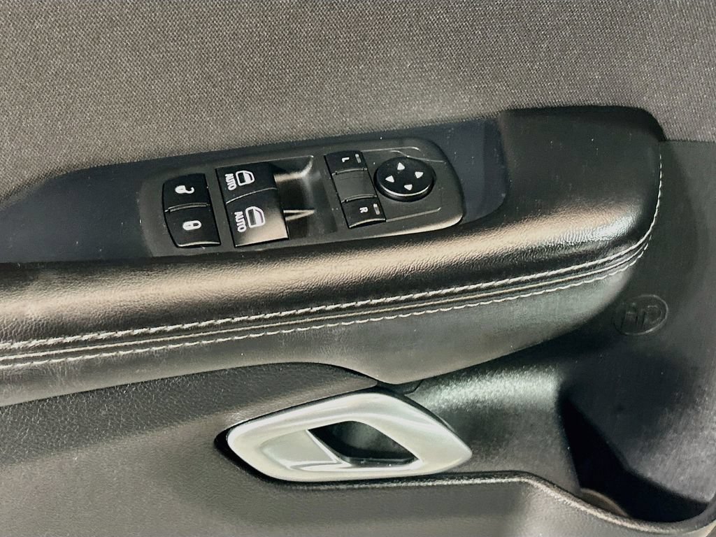 Used 2019 Dodge Challenger GT RWD image 16
