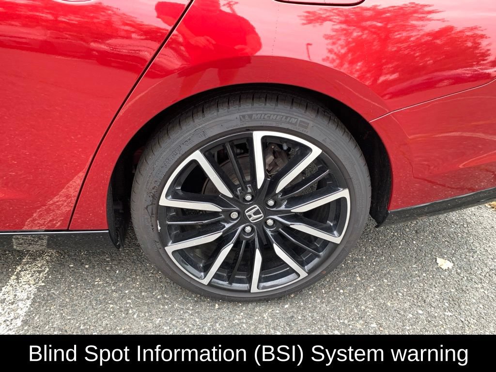 Used 2025 Honda Accord Touring image 9