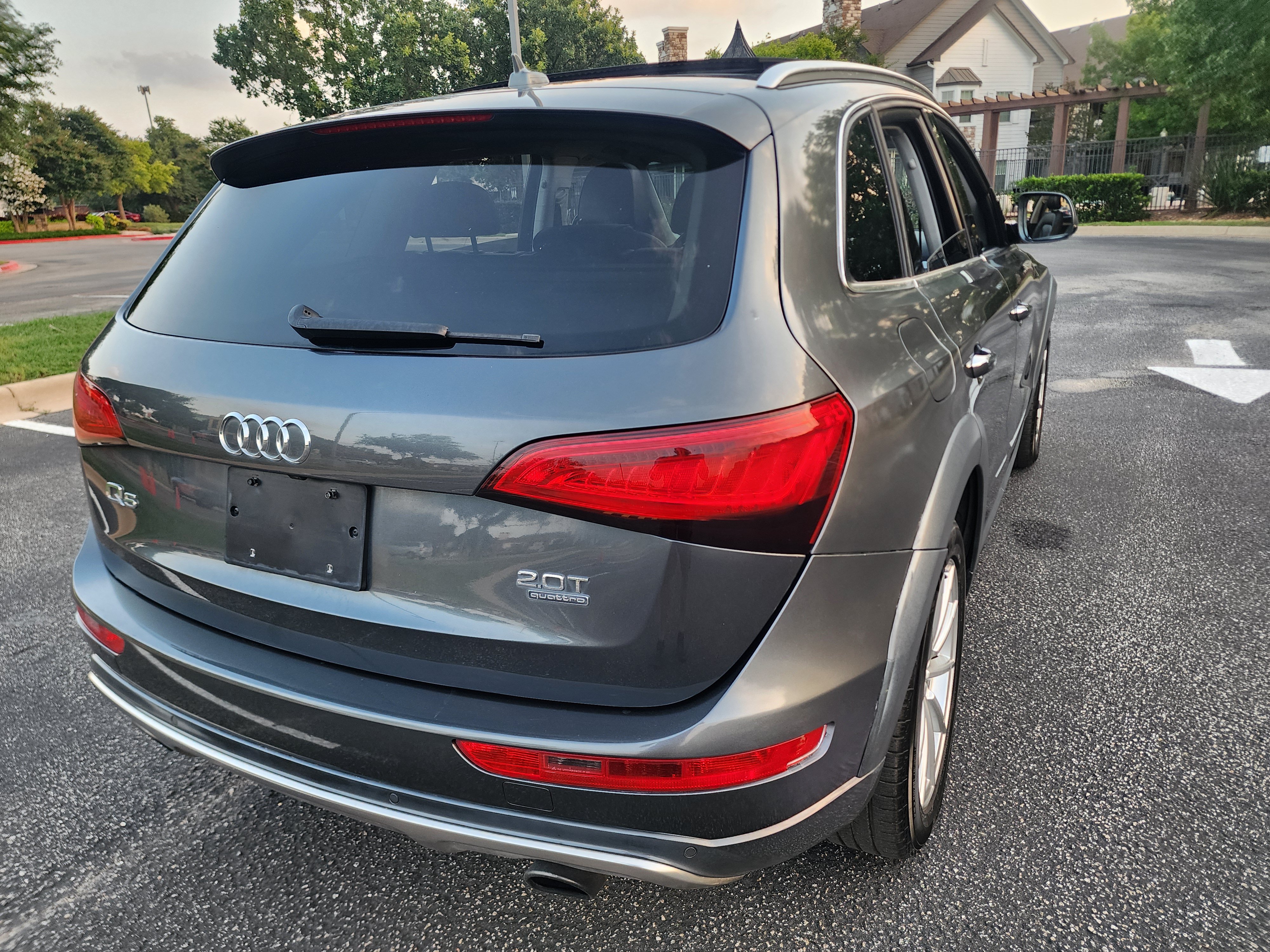 Used 2017 Audi Q5 2.0T Premium Plus w/ Technology Package AWD/4WD image 7