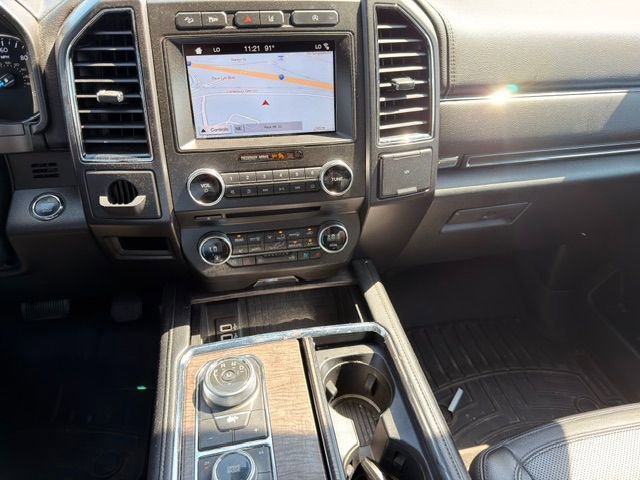 Used 2018 Ford Expedition Limited w/ Equipment Group 301A AWD/4WD image 2