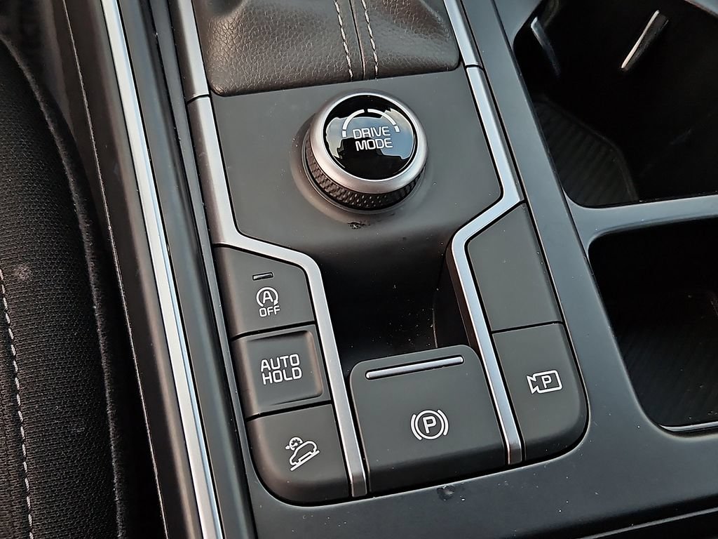 Certified 2026 Kia Sorento LX FWD image 24