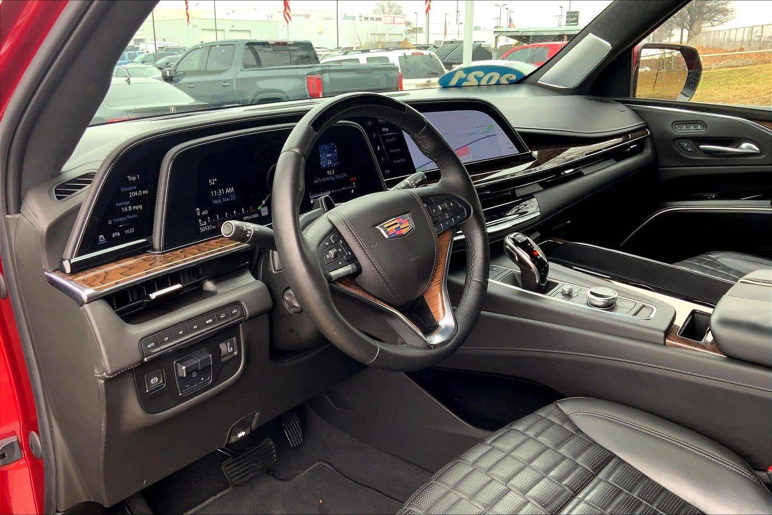 Used 2021 Cadillac Escalade Premium Luxury Platinum w/ Heavy-Duty Trailer Package AWD/4WD image 15
