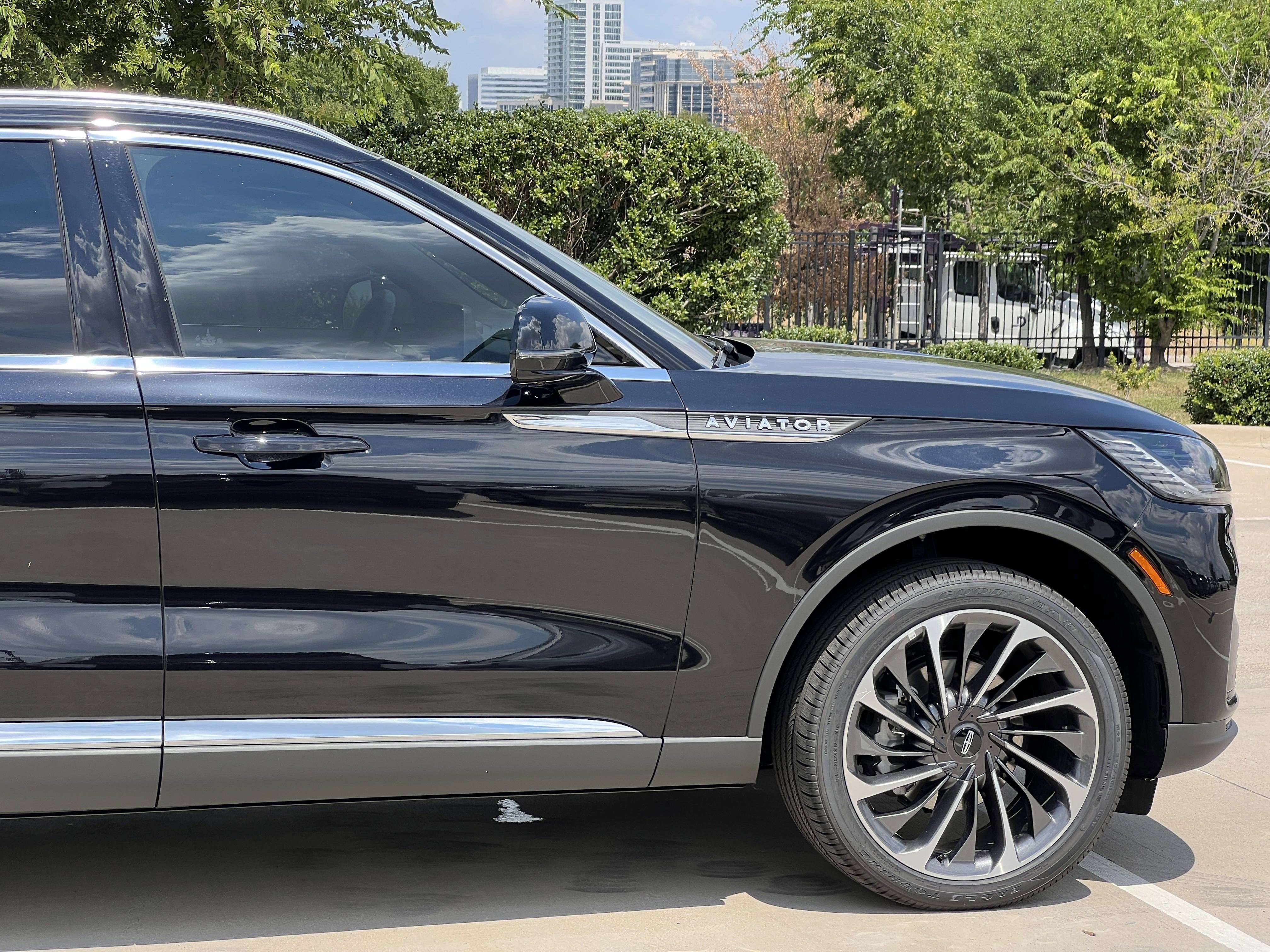 New 2025 Lincoln Aviator Reserve w/ Equipment Group 201A image 12