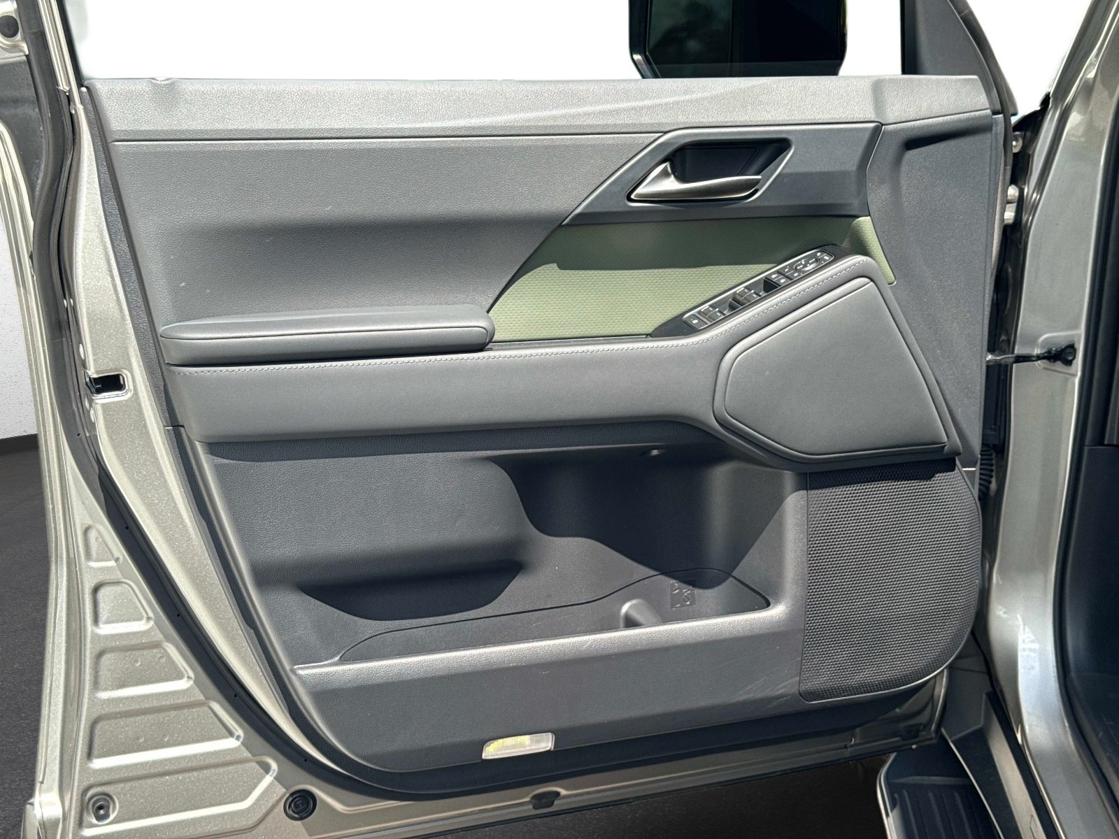Used 2025 Lexus GX 550 w/ Accessory Package (CT) AWD/4WD image 19