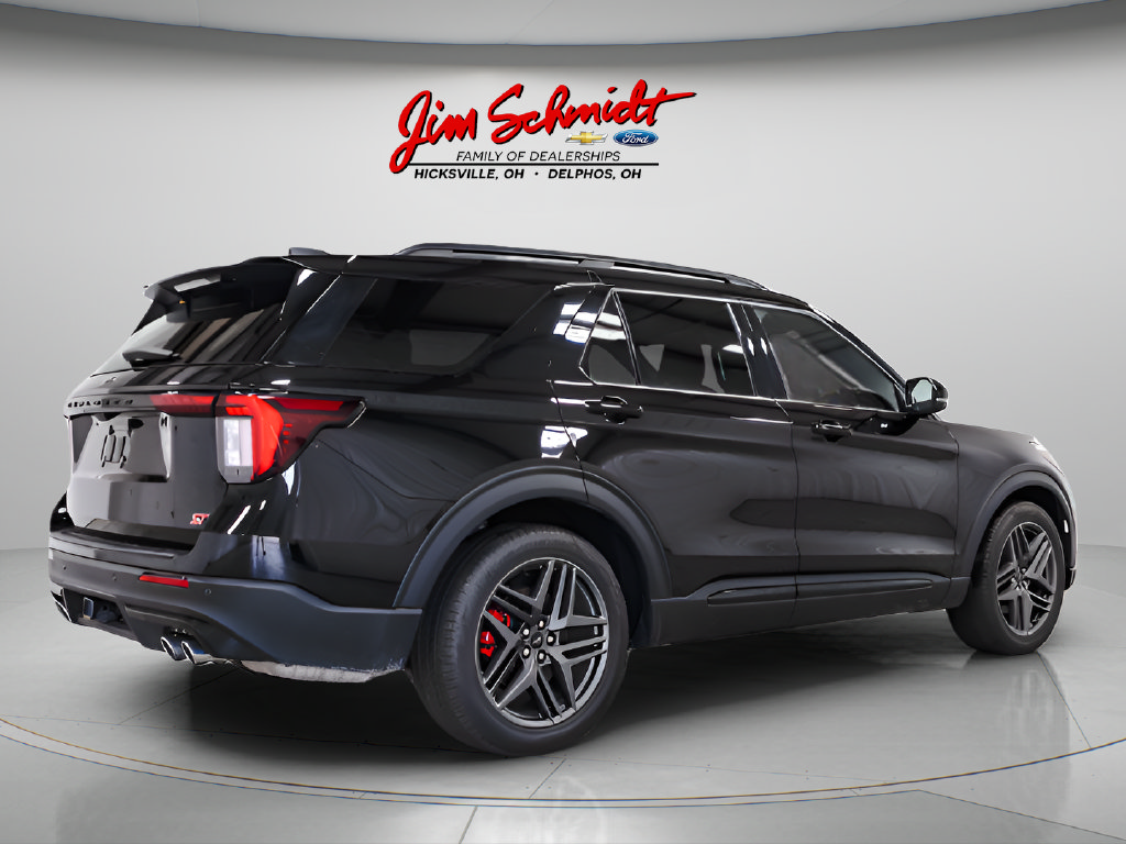 Used 2025 Ford Explorer ST AWD/4WD image 6