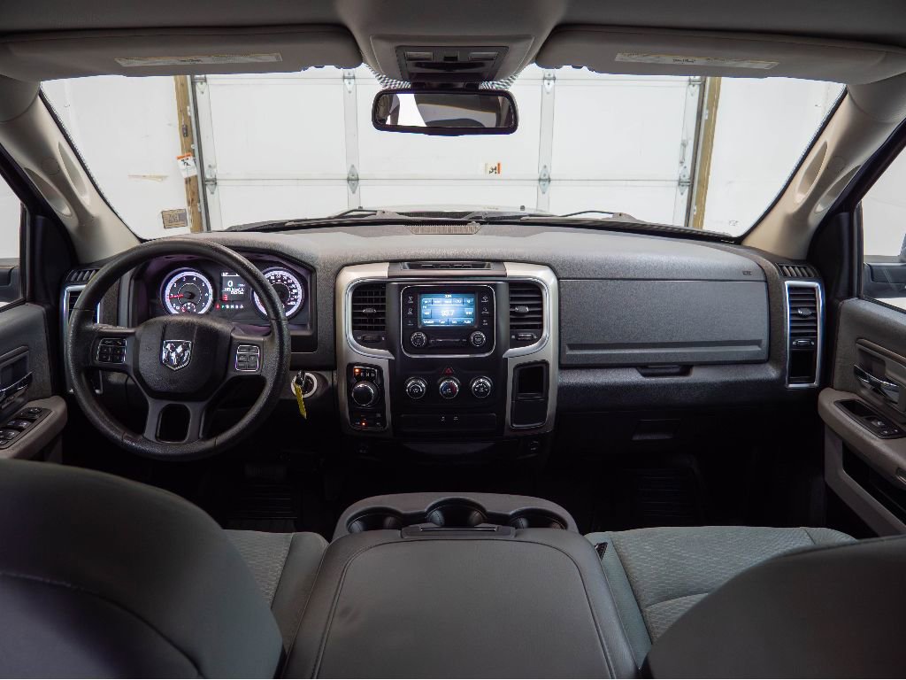 Used 2016 RAM 1500 Classic SLT AWD/4WD image 21