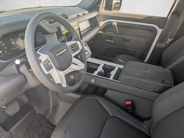 Used 2025 Land Rover Defender 110 S image 3