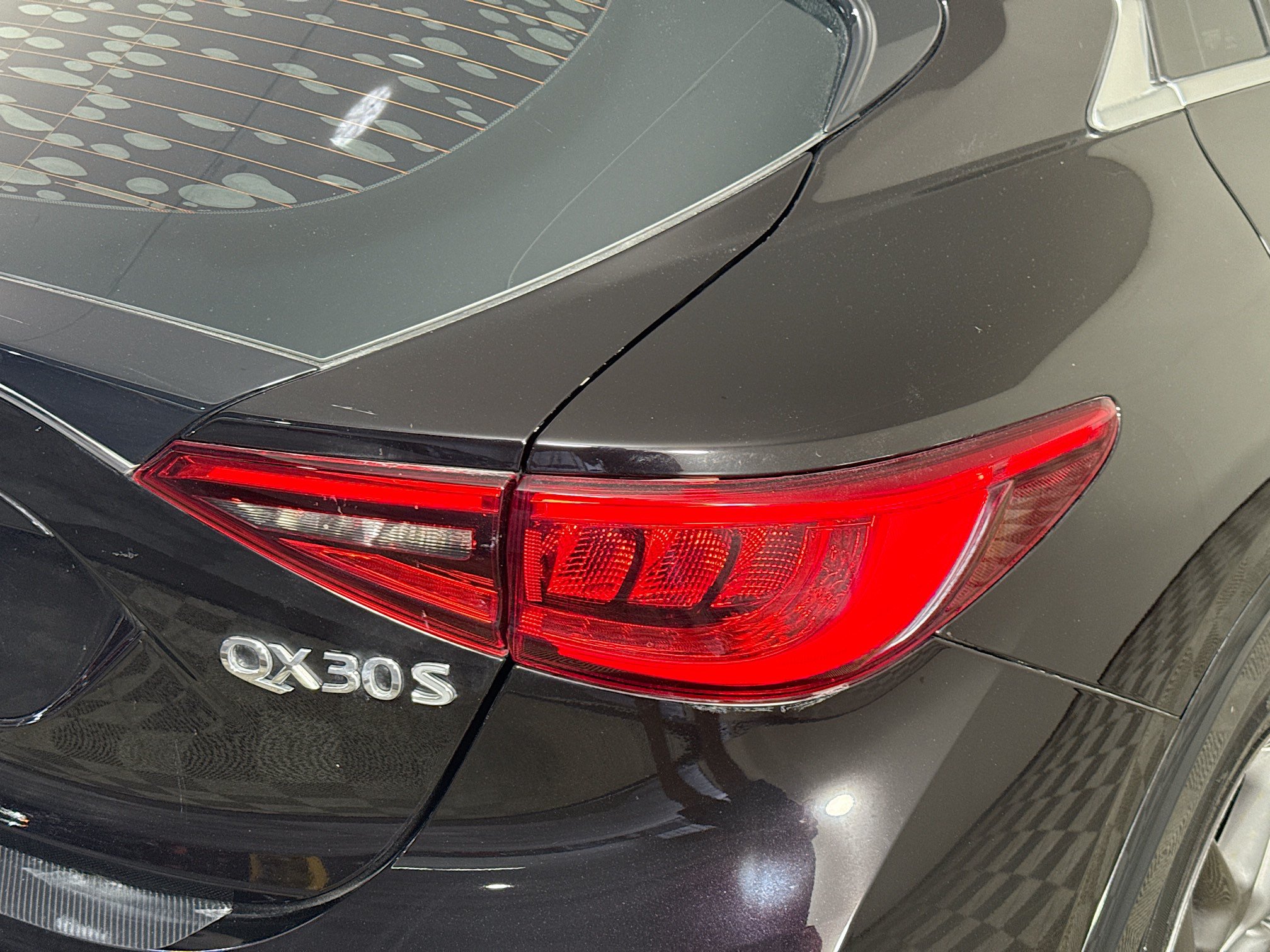 Used 2017 INFINITI QX30 Sport FWD image 33