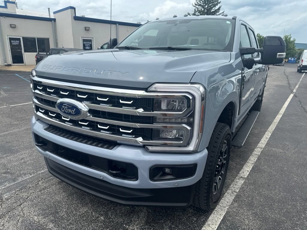 Used 2025 Ford F350 Lariat w/ Lariat Ultimate Package AWD/4WD image 54