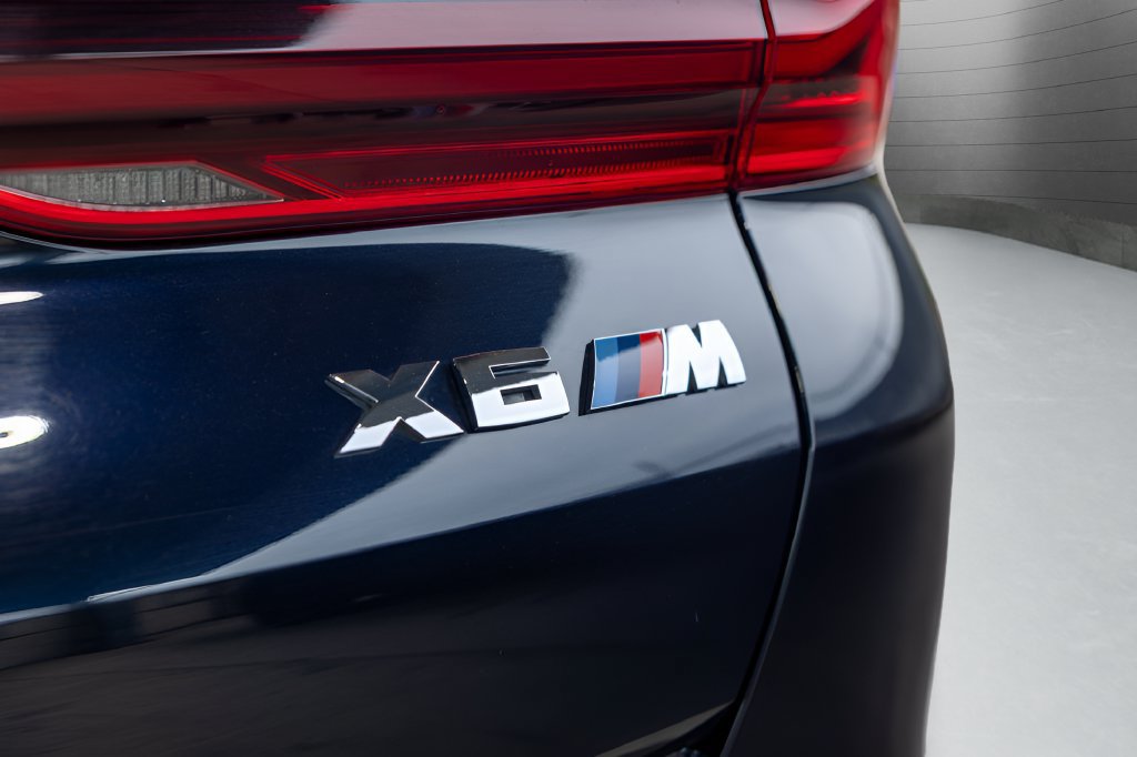 Used 2022 BMW X6 M w/ Executive Package AWD/4WD image 18