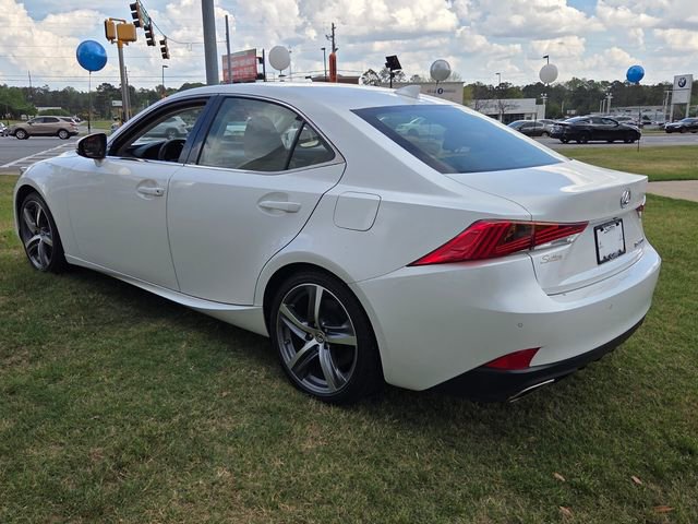 Used 2019 Lexus IS 300 w/ Navigation Package RWD image 10