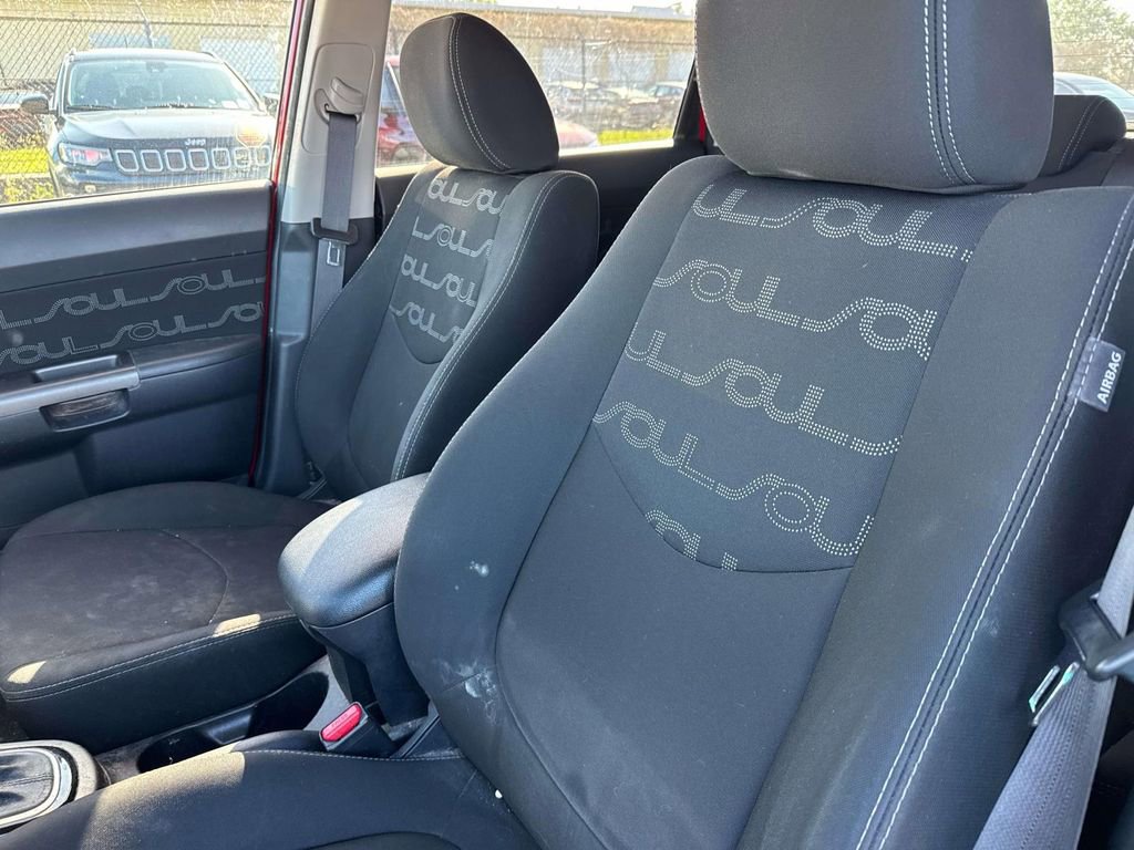 Used 2012 Kia Soul + w/ Audio Pkg FWD image 8