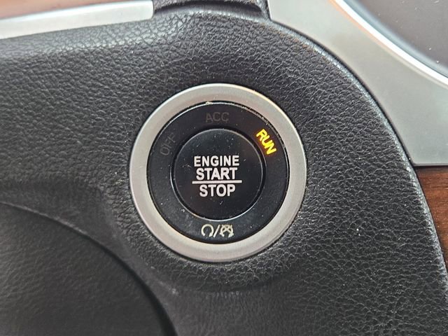 Used 2017 Chrysler 300 C Platinum image 10