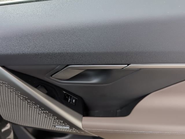 Used 2026 BMW 530i xDrive image 23