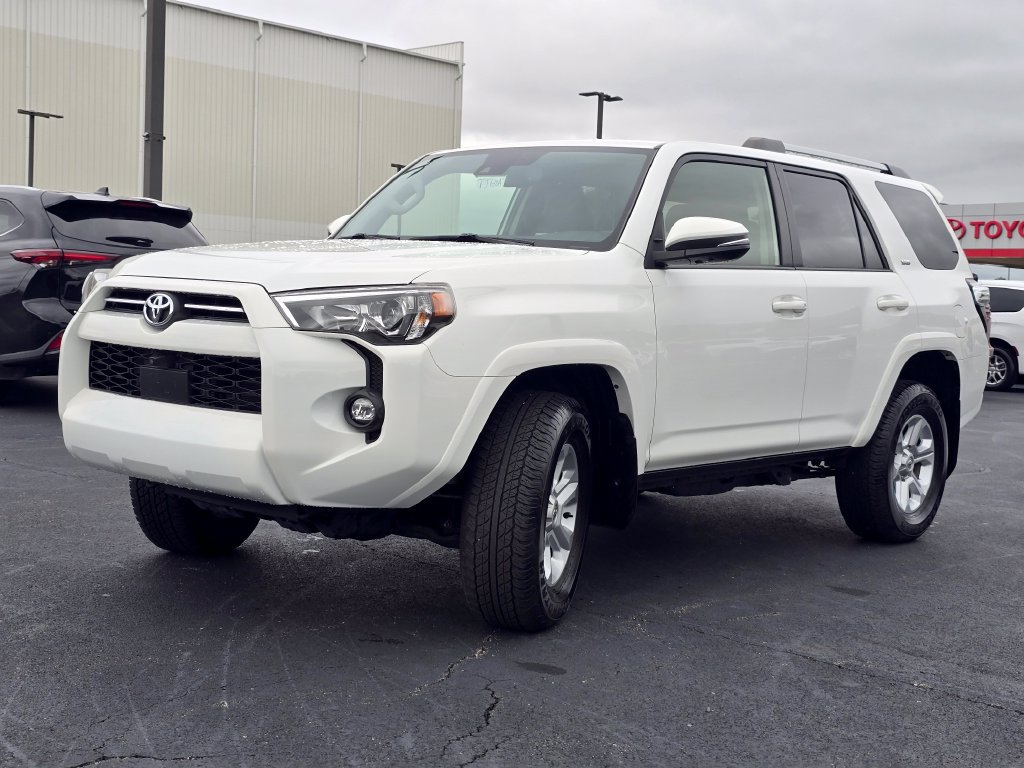 Used 2023 Toyota 4Runner SR5 Premium w/ Moonroof Package AWD/4WD image 4