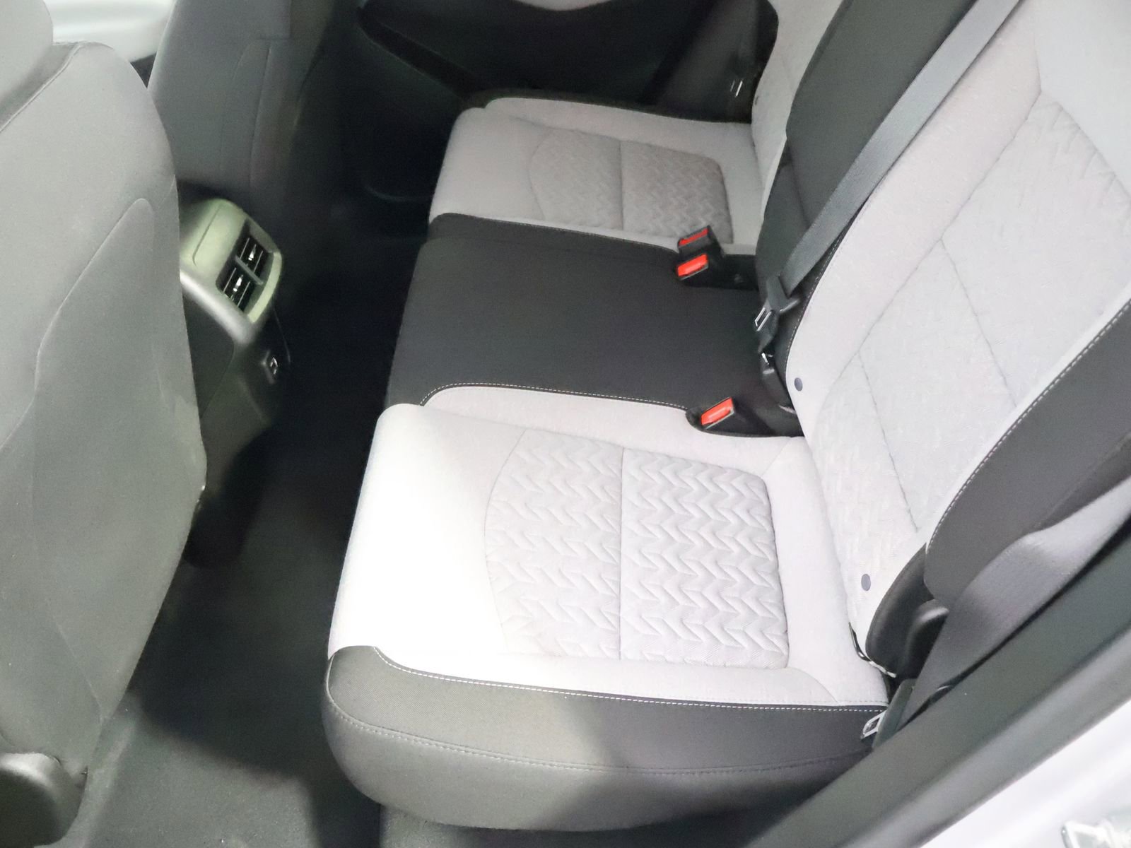 Used 2022 Chevrolet Equinox LS w/ LS Convenience Package FWD image 45